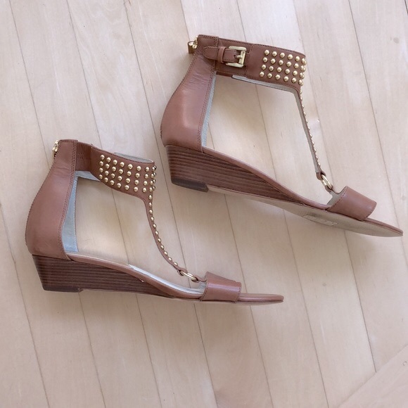 ‼️SOLD‼️🎉HP🎉Michael Michael Kors Sandals - Picture 4 of 8